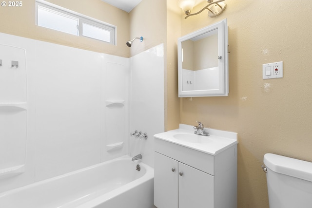 213 Engle Ave, Molalla, OR 97038 - full bath with vanity and bathtub / shower combination
