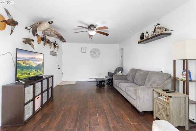 213 Engle Ave, Molalla, OR 97038 - living area featuring wood finished floors and ceiling fan
