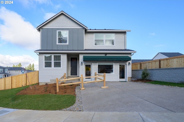 view of front of property with a patio