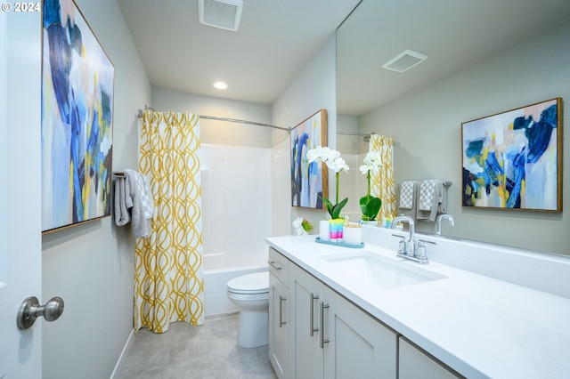 full bathroom with shower / tub combo with curtain, vanity, and toilet