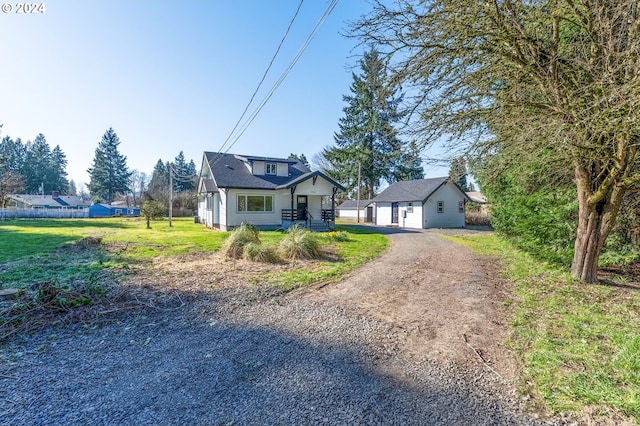 view of front of home with a front lawn