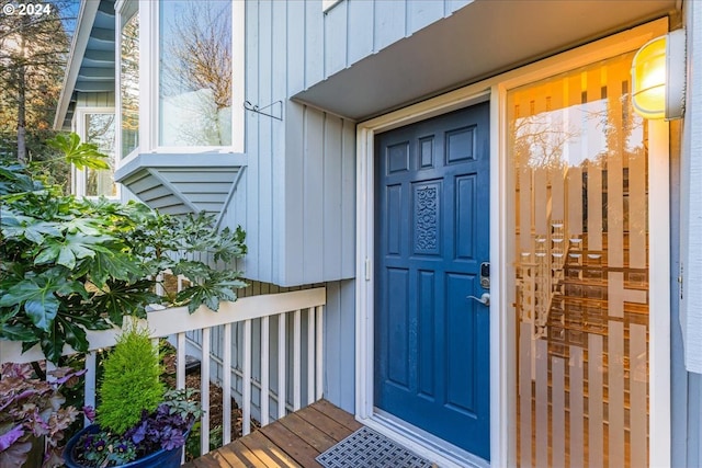 view of property entrance