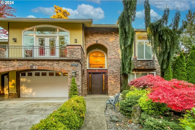 view of front of home with a garage