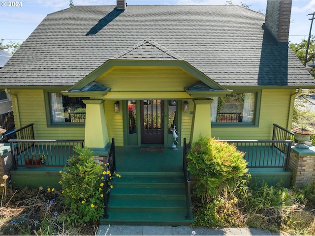 bungalow-style house with covered porch