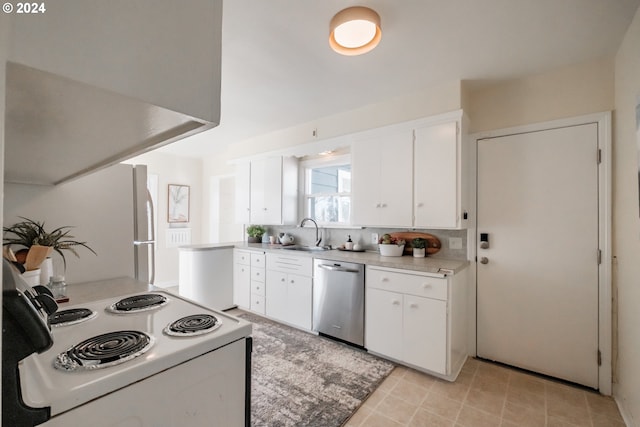 895 Hilltop Dr, Salem, OR 97304 - kitchen featuring white appliances, a sink, light countertops, and white cabinets