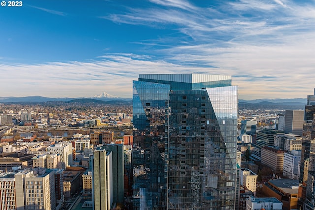 city view featuring a mountain view