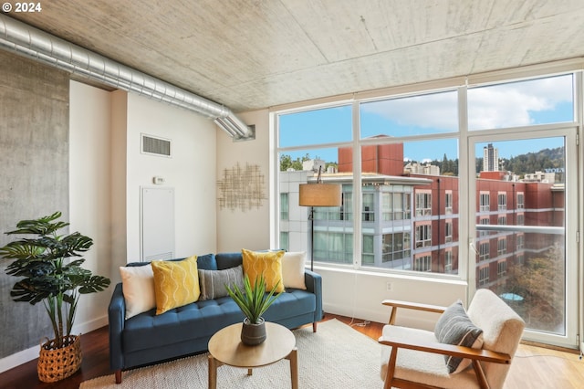 view of sunroom / solarium