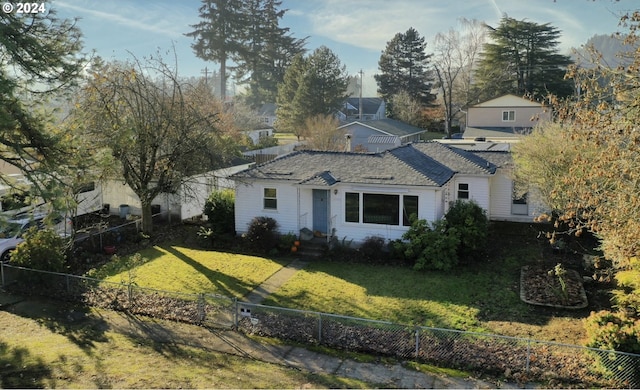 view of front of house with a front yard