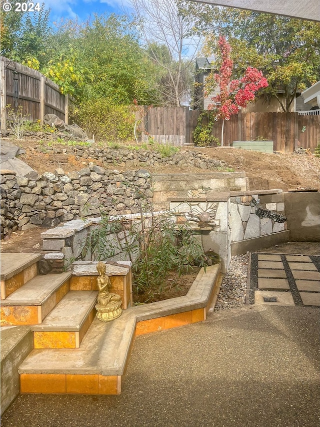 455 Chandler Dr, Roseburg, OR 97471 - view of yard with fence