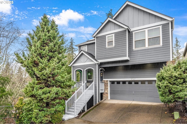 view of front of house featuring a garage