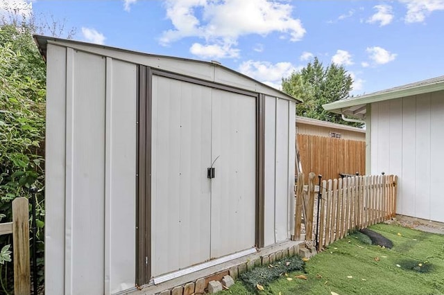 view of outbuilding