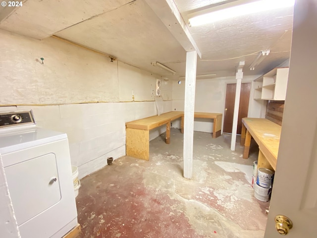 basement featuring washer / clothes dryer