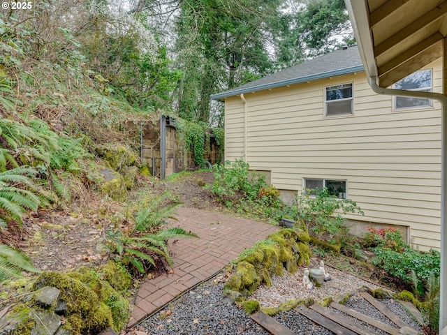 4196 SE Pinehurst Ave, Milwaukie, OR 97267 - view of yard with a patio area