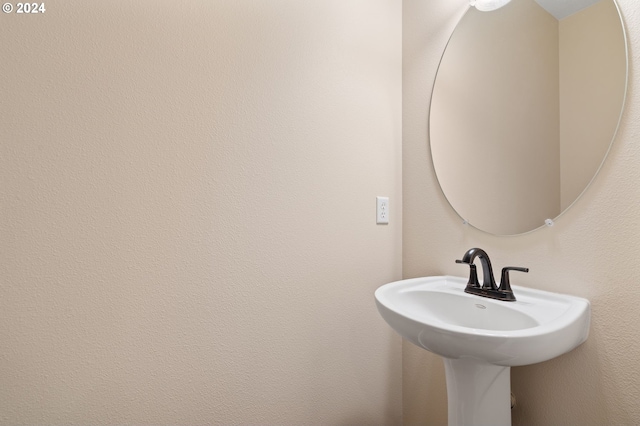 5171 SW 174th Ter, Beaverton, OR 97078 - bathroom with a sink