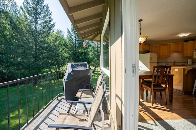 balcony with a grill