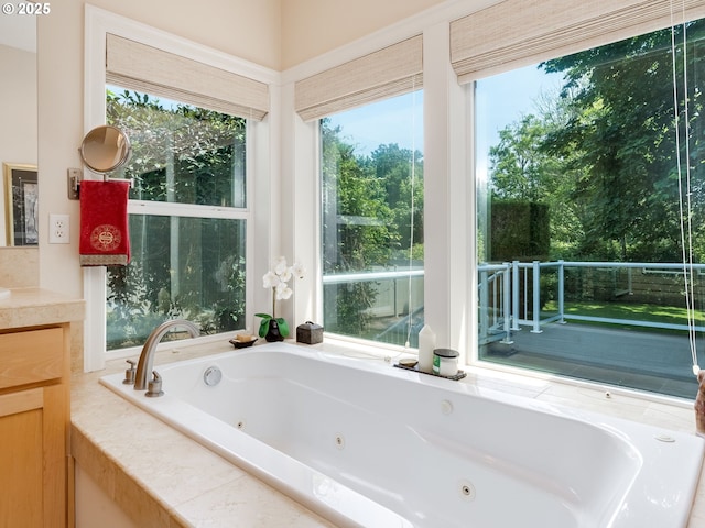 4374 M Loop, Washougal, WA 98671 - full bath featuring a jetted tub and vanity