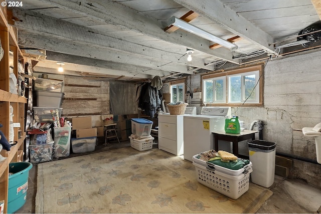 basement with washing machine and dryer