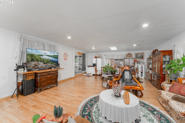681 Hamlin Dr, Canyonville, OR 97417 - living room featuring wood finished floors, recessed lighting, and baseboards