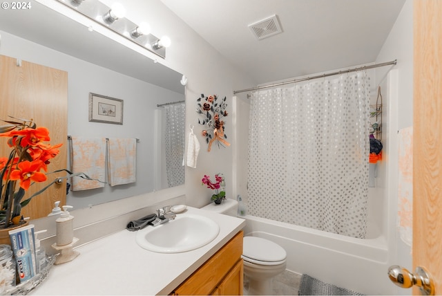 681 Hamlin Dr, Canyonville, OR 97417 - bathroom featuring toilet, vanity, and shower / bathtub combination with curtain