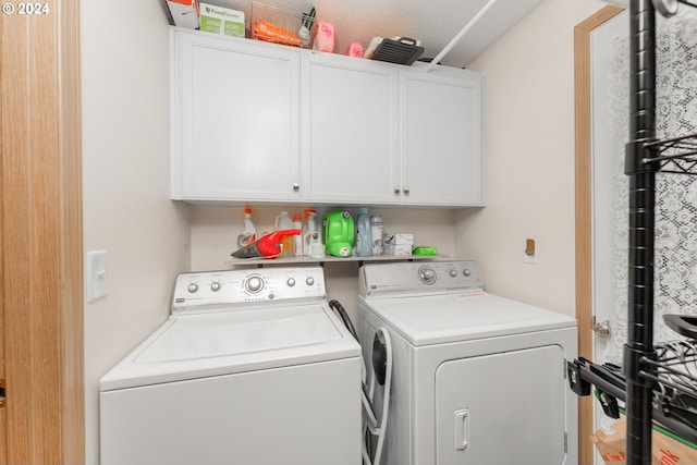 681 Hamlin Dr, Canyonville, OR 97417 - washroom with cabinet space and washing machine and dryer