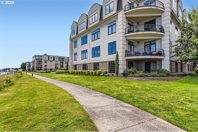 707 N Hayden Island Dr Unit 301, Portland, OR 97217 - view of apartment building / complex