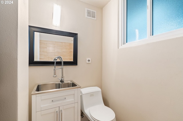 1205 SW Cardinell Dr Unit 802, Portland, OR 97201 - bathroom with toilet and vanity