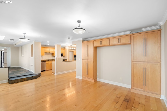 1205 SW Cardinell Dr Unit 802, Portland, OR 97201 - unfurnished living room with light wood-style floors, crown molding, and recessed lighting