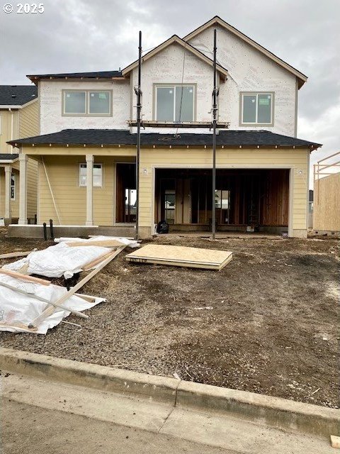 view of front facade featuring a garage