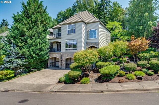 view of front of home featuring a garage