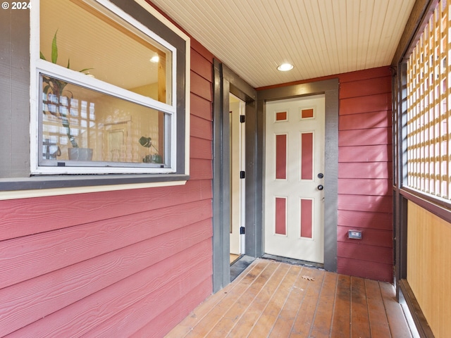 doorway to property with a porch