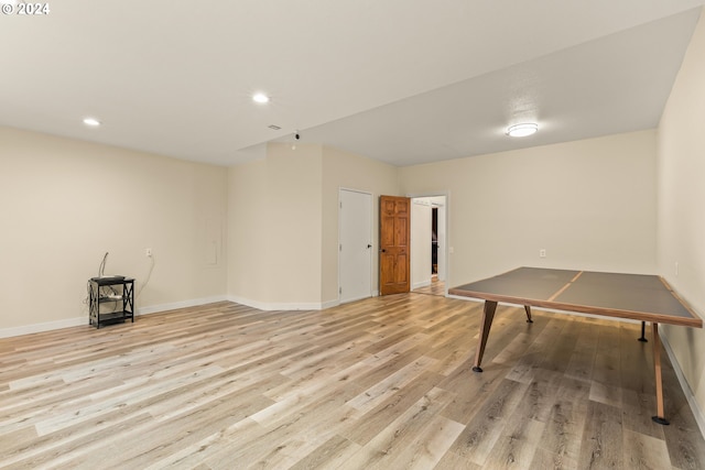 rec room featuring light hardwood / wood-style flooring