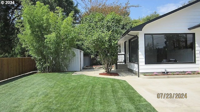 591 Fairchild St, Canyonville, OR 97417 - view of yard featuring an outdoor structure and a shed