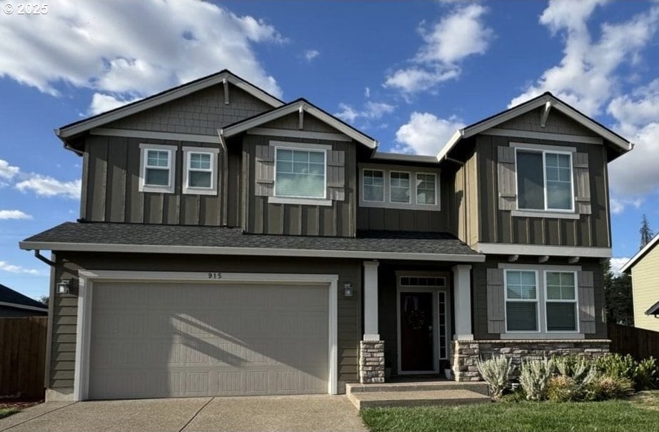 craftsman-style home featuring a garage