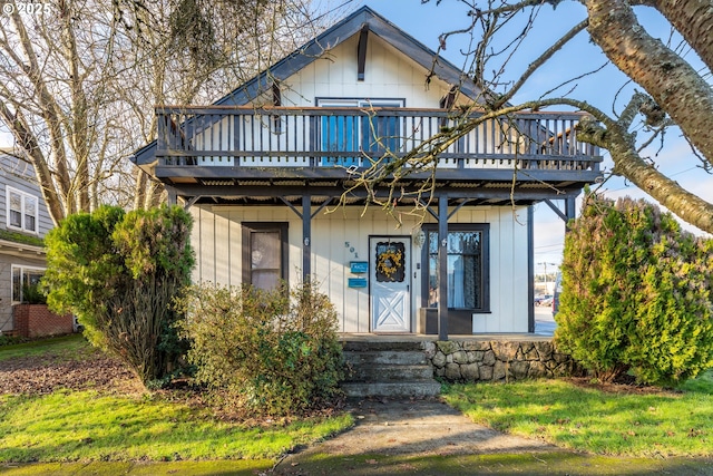 view of front of property featuring a deck