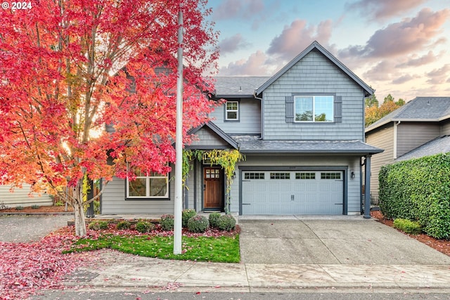 view of front property featuring a garage