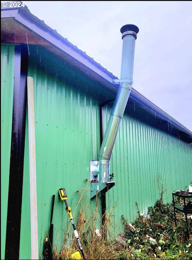 view of home's exterior