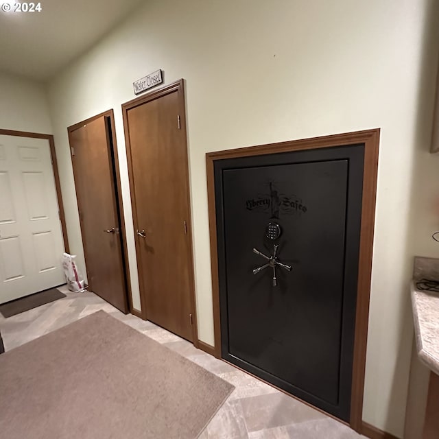 81890 S Fork Walla Walla Riv Rd, Milton-Freewater, OR 97862 - detailed view of baseboards