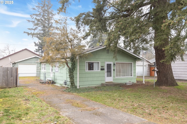 view of front of property with a front lawn