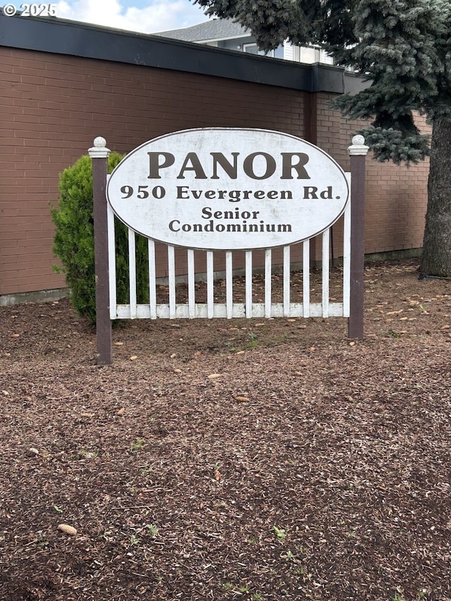 950 Evergreen Rd Unit 310, Woodburn, OR 97071 - view of community sign