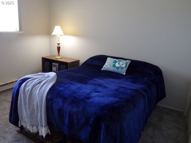 950 Evergreen Rd Unit 310, Woodburn, OR 97071 - view of carpeted bedroom