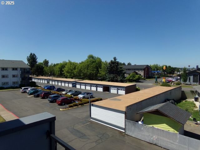 950 Evergreen Rd Unit 310, Woodburn, OR 97071 - view of swimming pool
