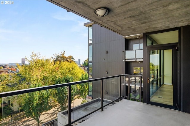 2442 NW Westover Rd Unit 3-202, Portland, OR 97210 - view of balcony