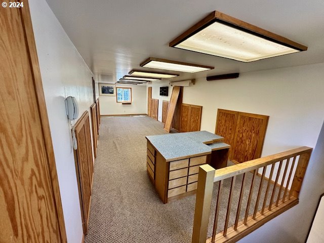 39431 Walterville Ln, Springfield, OR 97478 - corridor featuring light colored carpet
