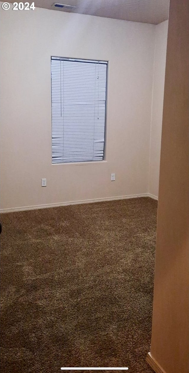 empty room with carpet