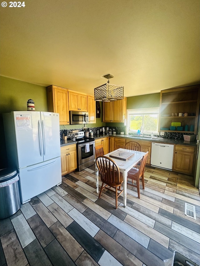 kitchen featuring stainless steel appliances