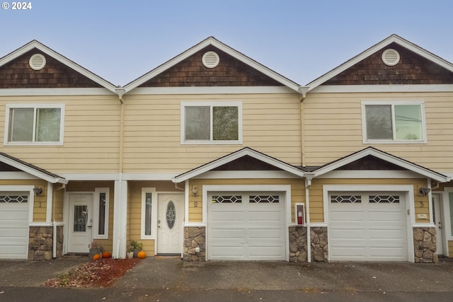 view of front of home featuring a garage