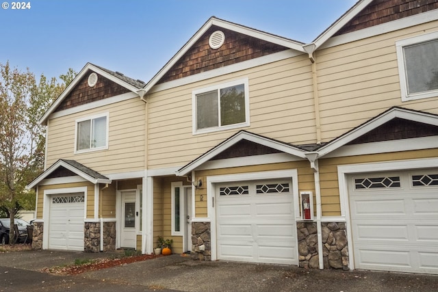 view of front of home featuring a garage