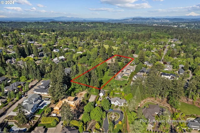 Listing photo 3 for 13501 Knaus Rd, Lake Oswego OR 97034