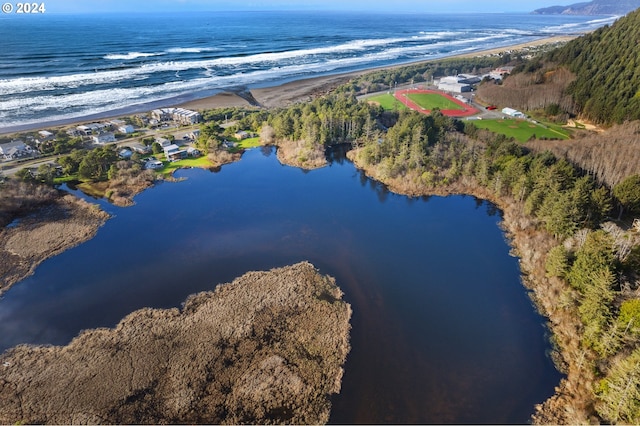 bird's eye view with a water view