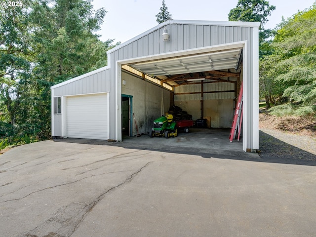 14355 NW Pheasant Hill Ln, Mcminnville, OR 97128 - view of detached garage